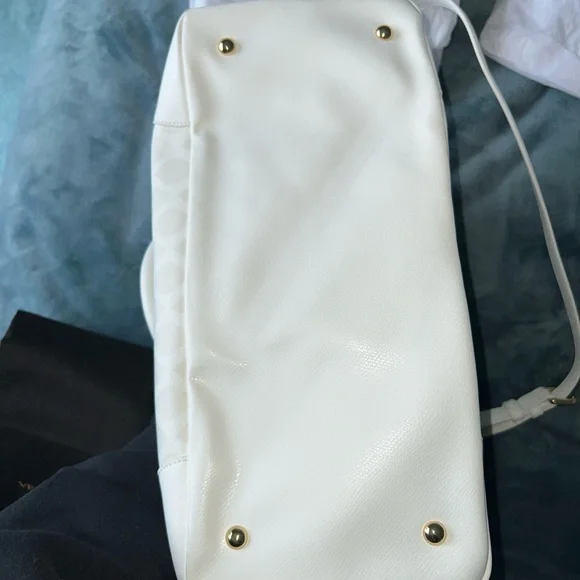 Vera Bradley white leather purse & matching wristlet - Picture 9 of 11